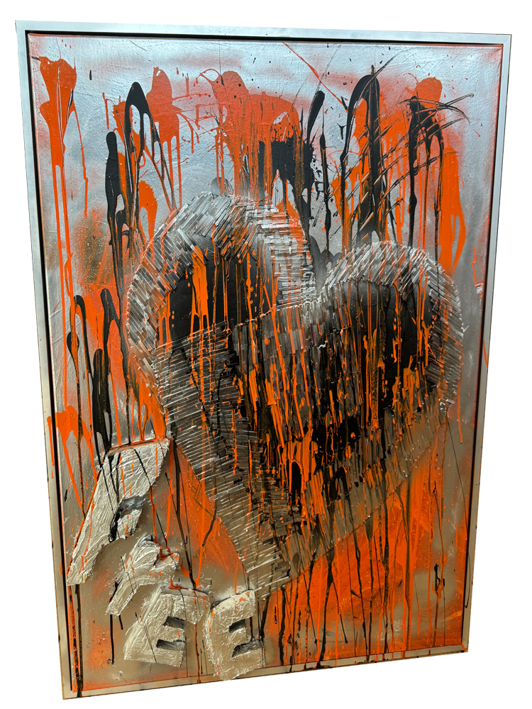 Großformatiges 3D-Urban-Pop-Art-Gemälde (83x104 cm) im Alurahmen mit einem riesigen Herz aus hunderten geschichteten Metallplättchen, plastischen Buchstaben und wilden, orange-schwarzen Lack-Drips über Sikaflex-Strukturen.