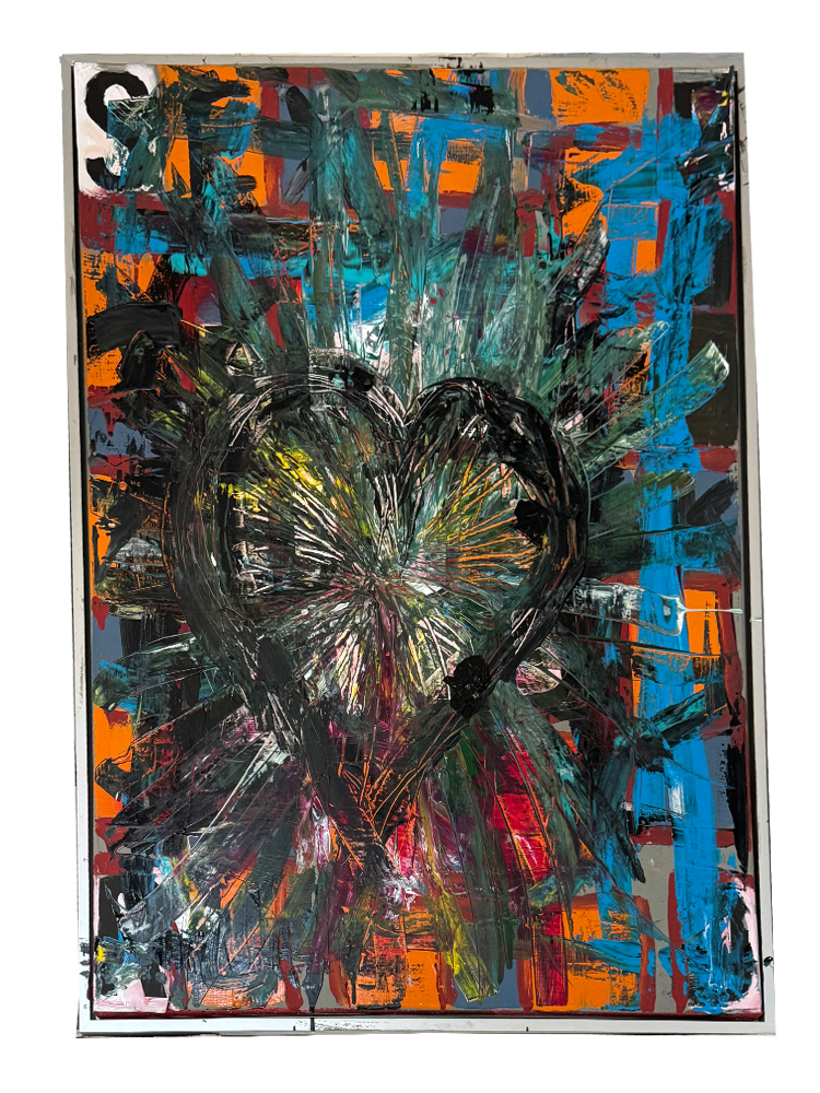 Großformatiges, abstraktes Urban-Pop-Art-Gemälde im Format 83 x 104 cm, umgesetzt als Original-Acrylwerk mit vielschichtigen Rakel- und Pinseltechniken in einem eleganten Alurahmen. Im Zentrum dominiert ein wuchtiges, schwarz konturiertes Herz vor einem explosiven, strahlenförmigen Hintergrund in Dunkelgrün, Orange, leuchtendem Blau und tiefem Rot.